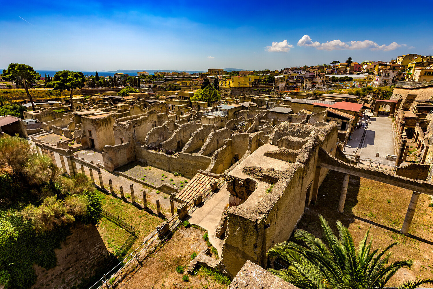 Visit Herculaneum: A Journey Through the Ruins - 2025 - 2 - Visit Herculaneum Visit Herculaneum - Visit Herculaneum: A Journey Through the Ruins - 2025 - 1